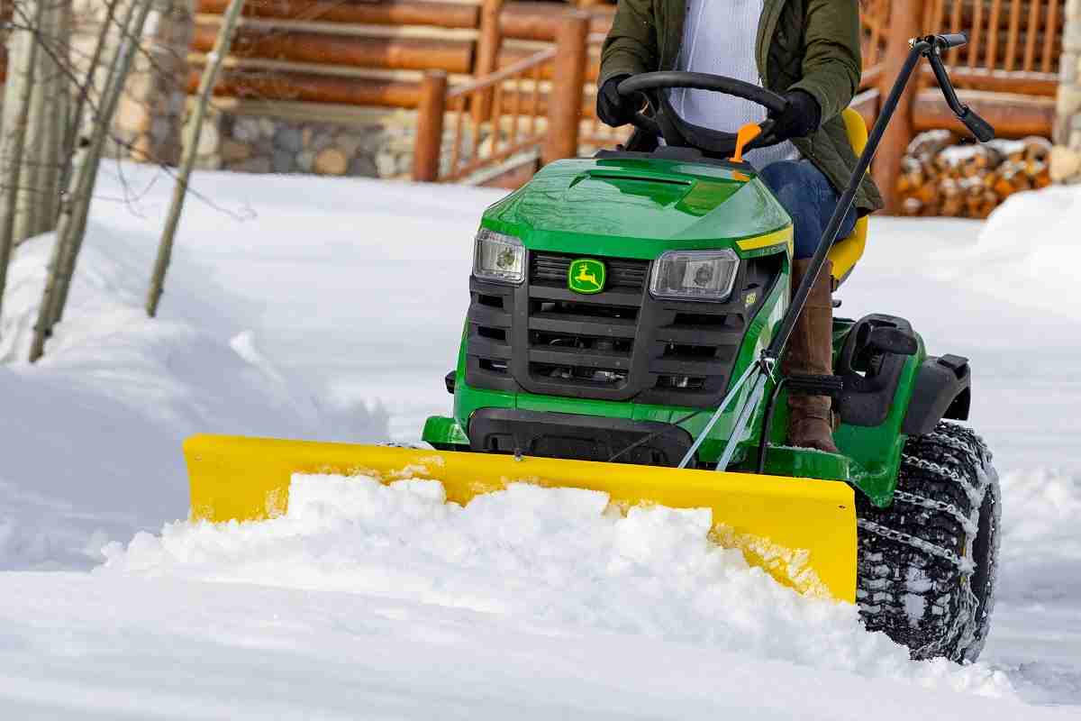Best Lawn Tractors For Snow Removal