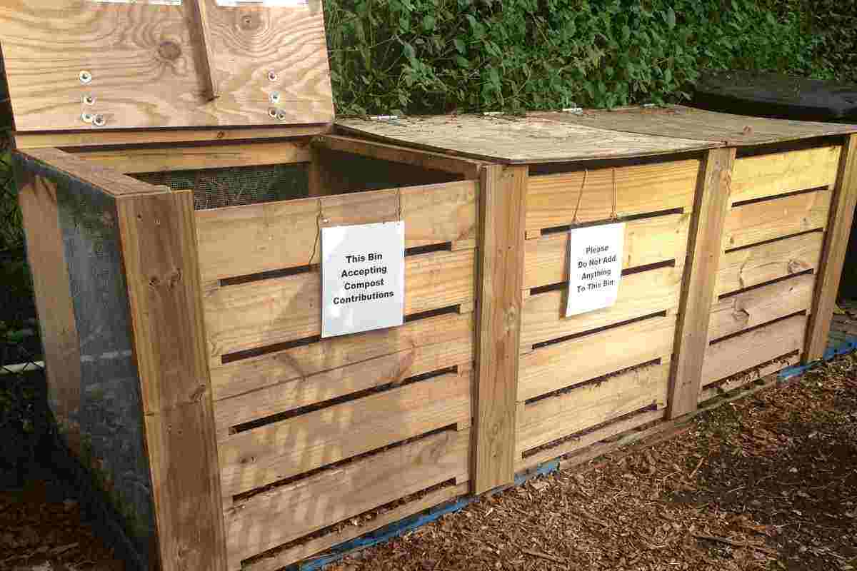 DIY Compost Bin